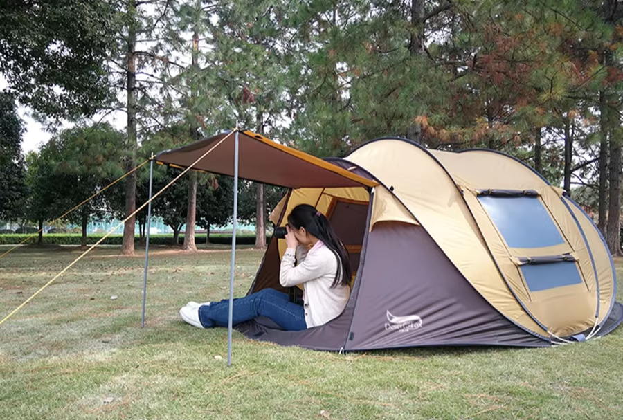 4-Person Outdoor Tent - Automatic Opening Design